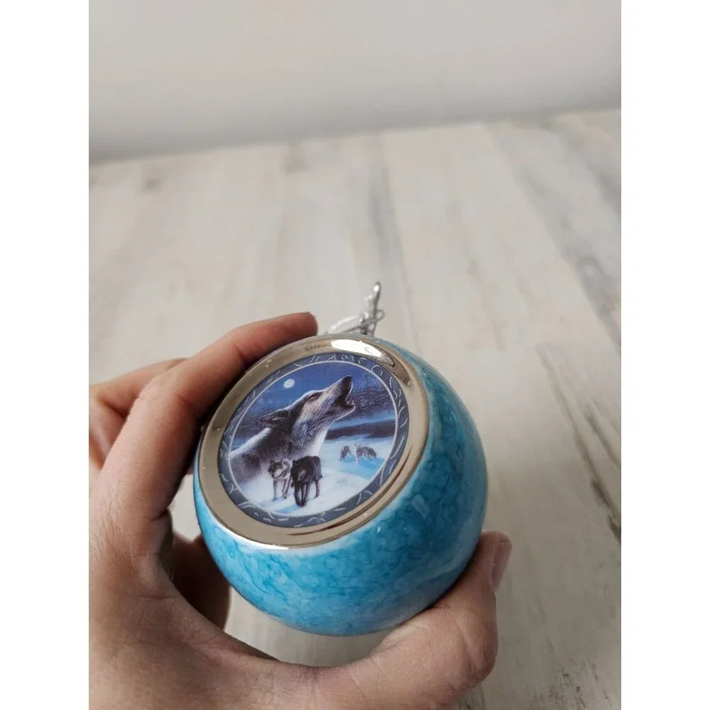 Bradford midnight Harmony wolf ornament spirit 1997 vintage Xmas‎ tree wildlife